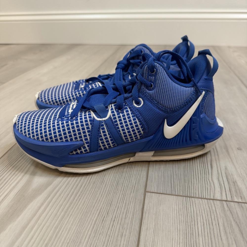 Nike LeBron Witness 7 Shoes Mens Size 5.5 Basketball Sneakers DZ3299-401